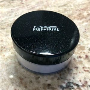 MAC finishing powder